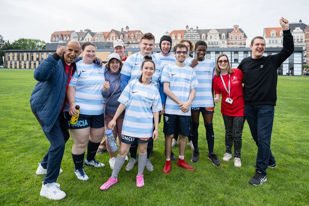 L’équipe de rugby adapté du RCF Rugby, réunissant plusieurs générations