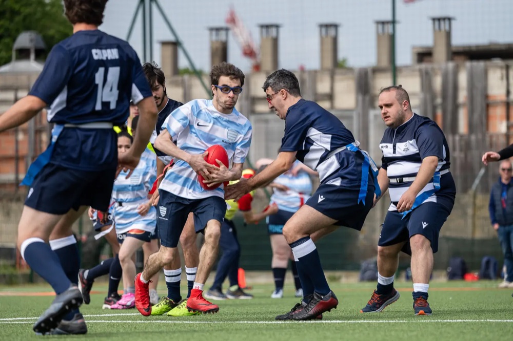 Match de rugby adapté sur le terrain du Plessis-Robinson
